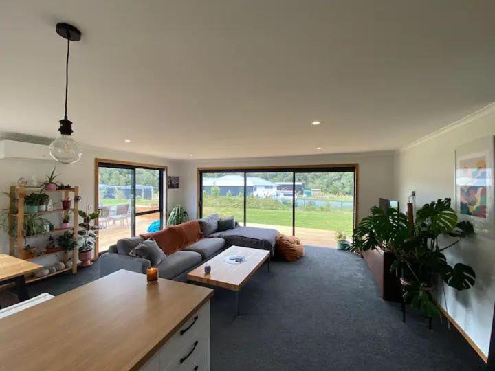 Enchanted Retreat In Greymouth Shared With Host エクステリア 写真